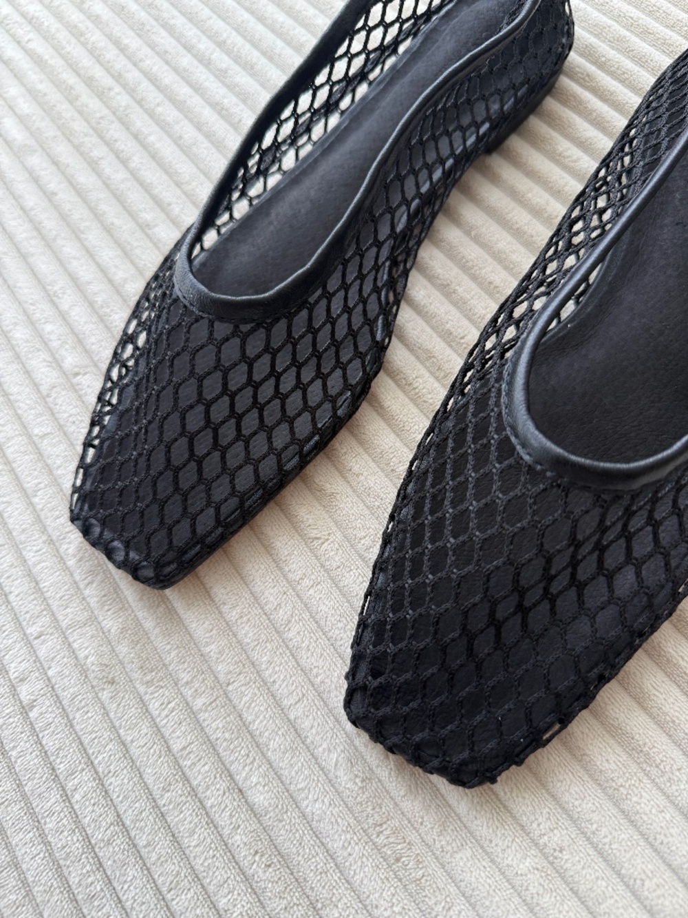 Tony Bianca Buzz Mesh Ballet Flats (Black) Size 6